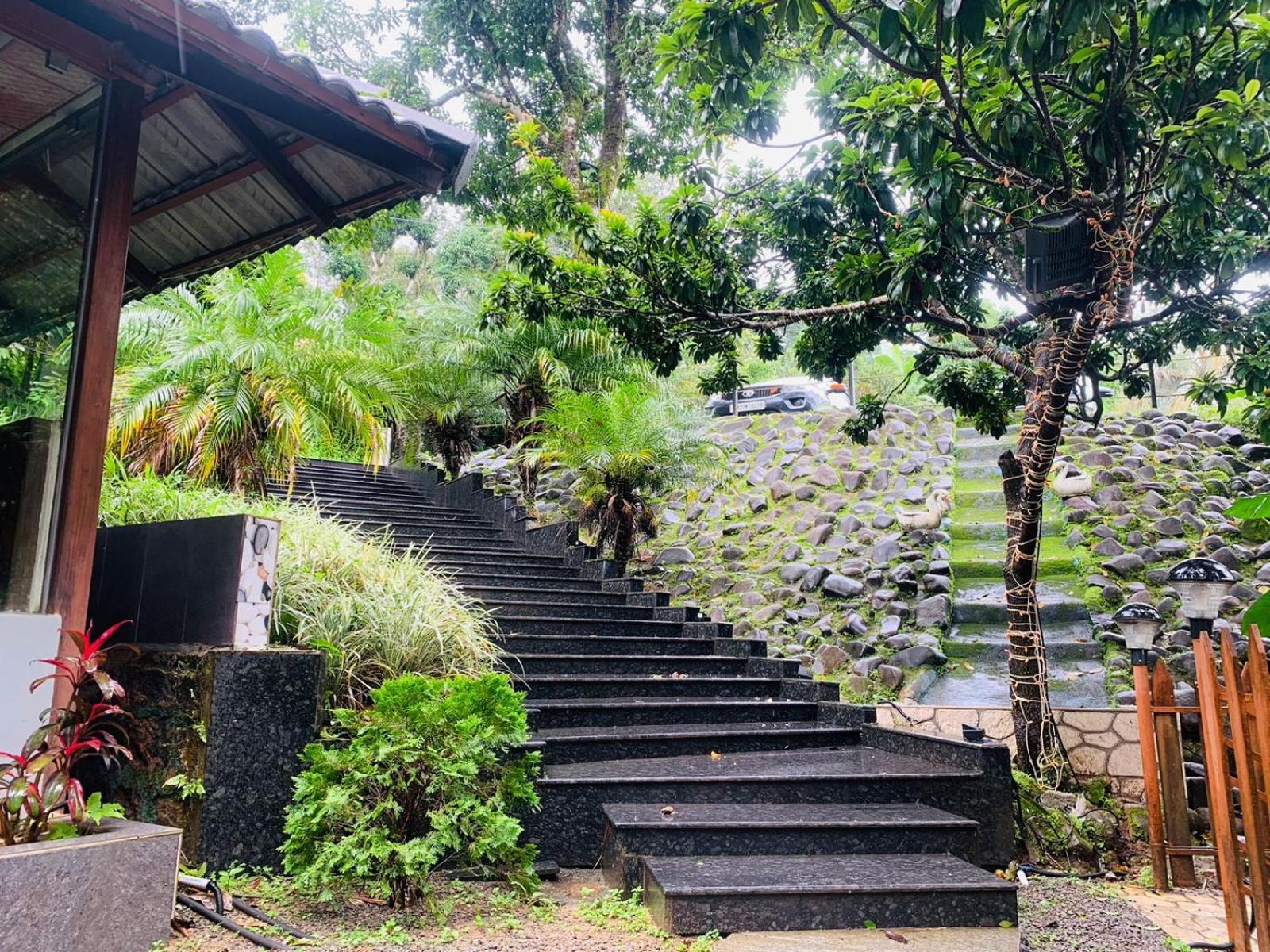 The Mountain Shades Resort Madikeri Eksteriør billede